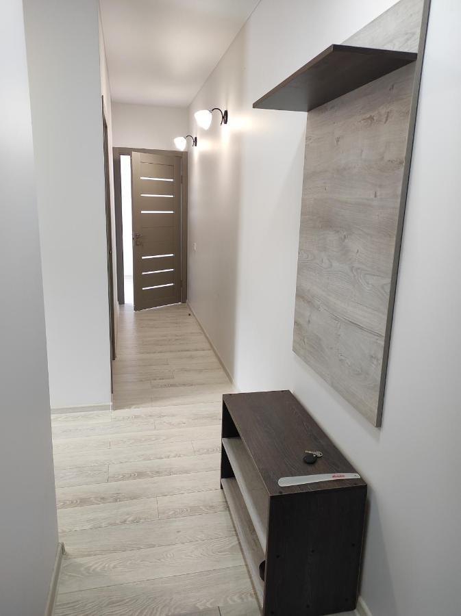 2 Комнатная С Новым Ремонтом, Кондиционером, В Самом Центре Rivne Exterior photo